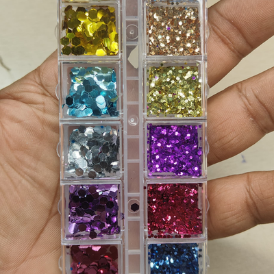 GV792 12-Grid Chunky Hexagon Nail Art Glitter Box – Metallic & Holographic Mix for Gel & Acrylic Nails